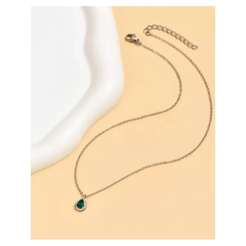 Colier argintiu cu talisman verde  - 23044