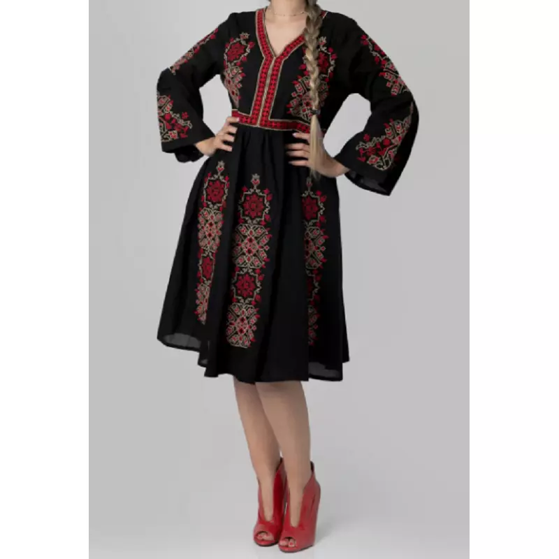 Rochie Traditionala Evazata Neagra cu Motiv Floral Rosu - RTM10