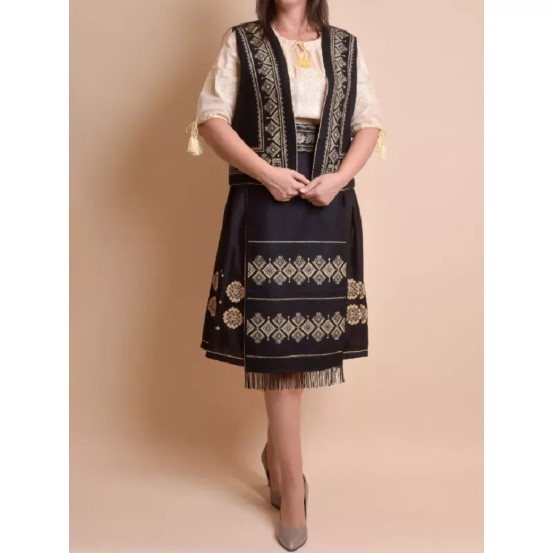 Catrinta Traditionala Neagra cu Broderie Geometrica Crem - FTSF16