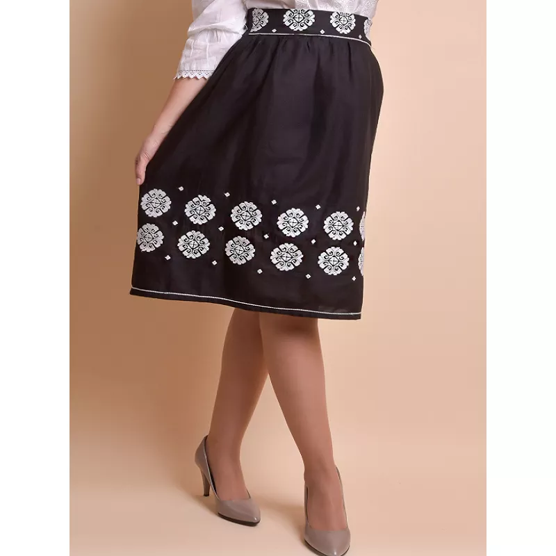 Fusta Traditionala Verde cu Broderie Florala Alba - FTSF19