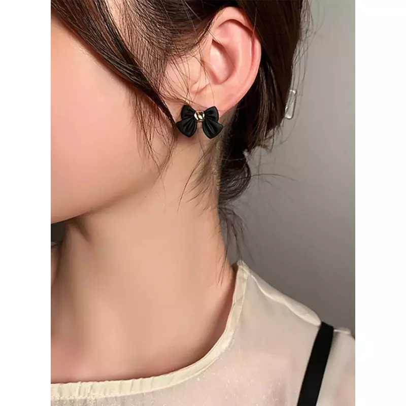 Cercei Fundita Neagra 2,1x1,5cm - 54043