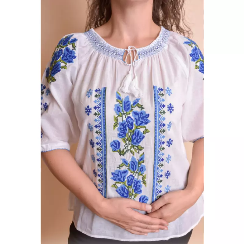 Bluza Tip Ie Traditionala Alba cu Motiv Floral Albastru de Dama - IMS107