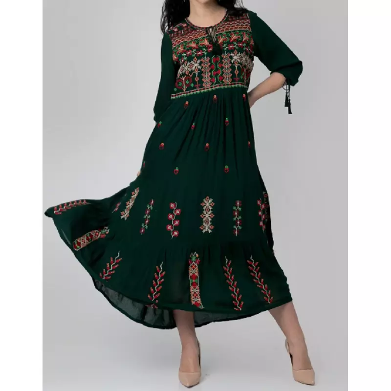 Rochie traditionala maxi verde cu motiv floral multicolor - RTM32