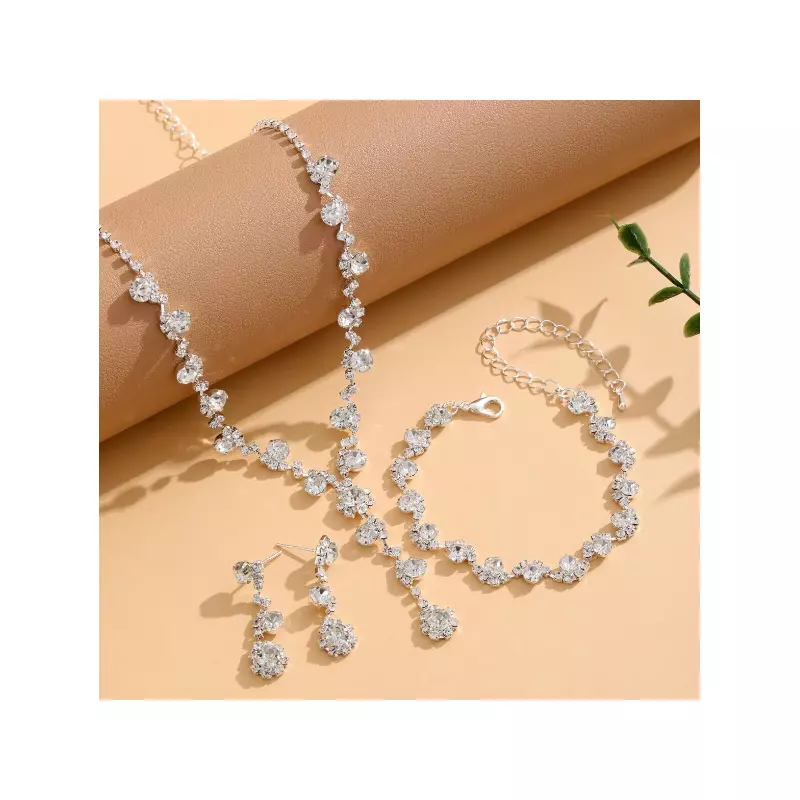 Set Bijuterii Cu Strasuri, 4 Piese Argintii -  39376