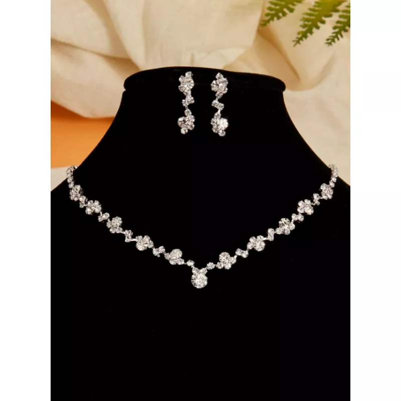 Set Colier si Cercei cu Strasuri, Argintiu - 71154