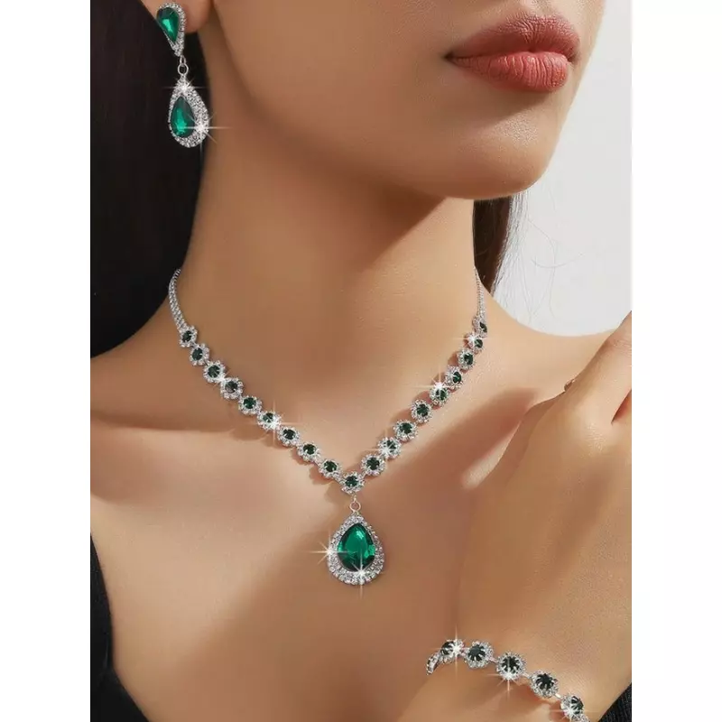 Set 4 Piese Colier, Cercei si Bratara cu Srasuri Verzi - 44489