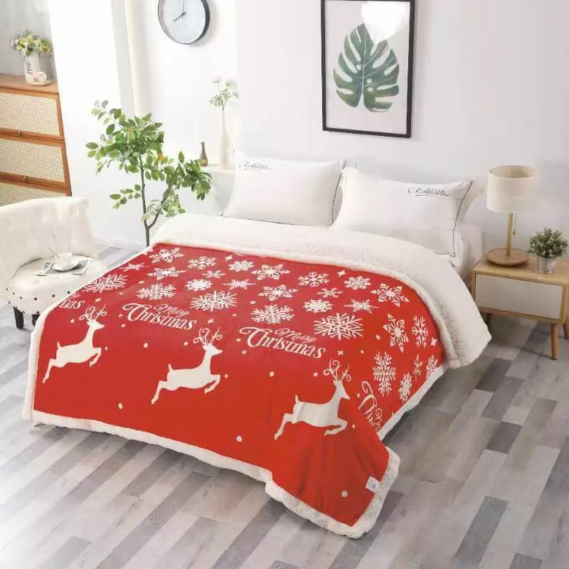 Patura Cocolino cu Blanita, Model de Craciun 200x230, Rosie cu Reni si Fulgi de Zapada - SUZ20