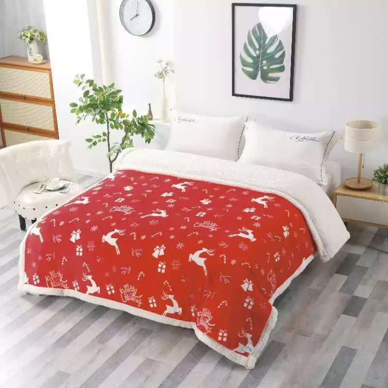 Patura Cocolino cu Blanita, Model de Craciun 200x230, Rosu cu Reni - SUZ24
