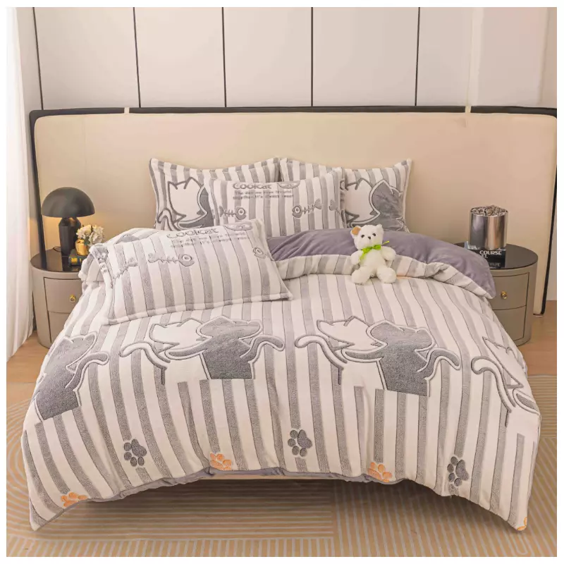 Lenjerie Cocolino 4 Piese Pentru Pat Dublu cu Elastic- JO279 Pisici Gri