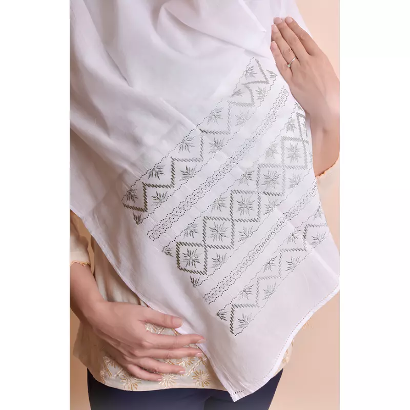 Marama Traditionala Alba cu Broderie Geometrica Argintie  - MT05