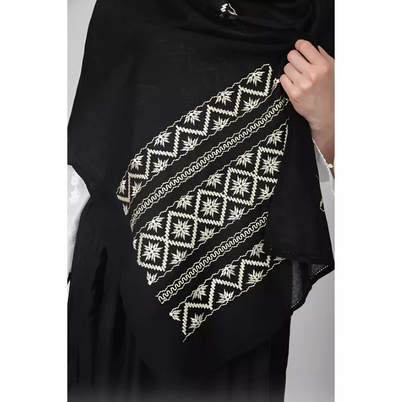 Marama Traditionala Neagra cu Broderie Geometrica Bej - MT09