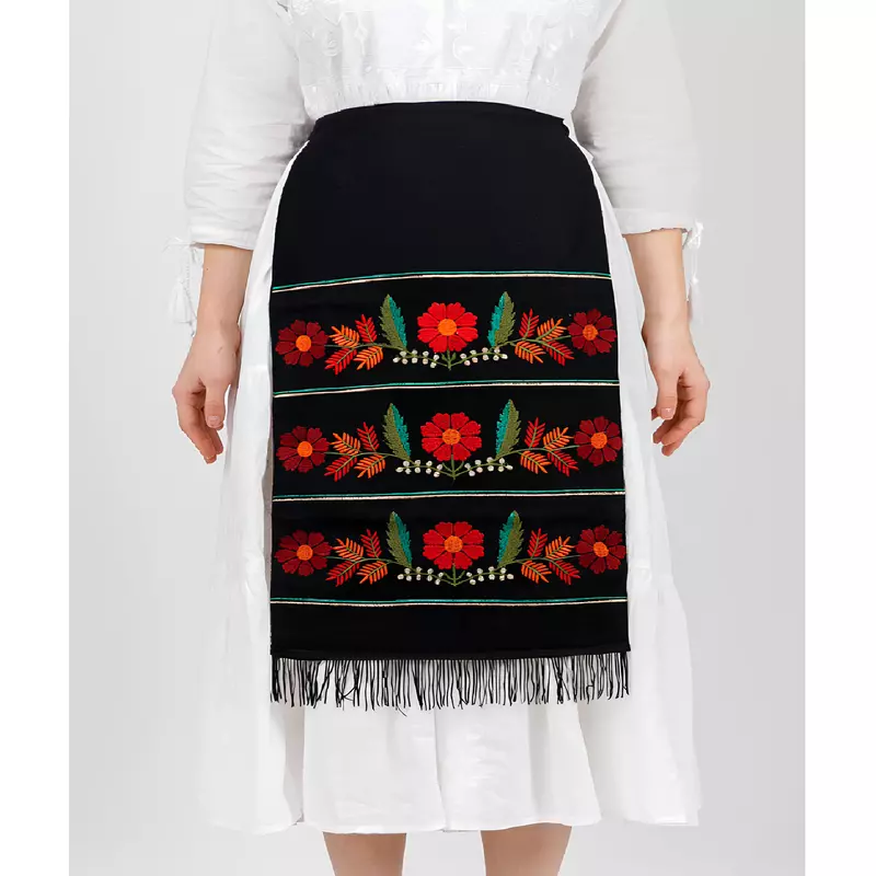 Catrinta Traditionala Neagra cu Broderie Florala Multicolora - FTSF22