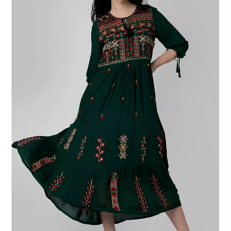 Rochie traditionala maxi verde cu motiv floral multicolor - RTM32
