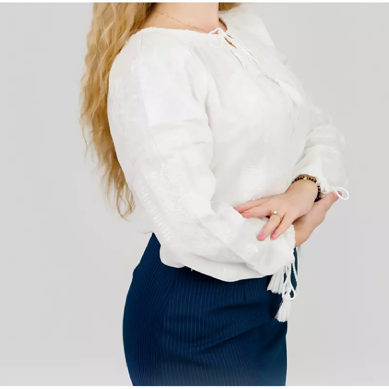 Bluza Tip Ie Alba cu Motiv Floral Alb - BMG82