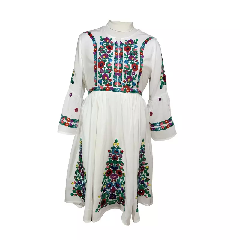 Rochie Traditionala Evazata Alba cu Motiv Floral Multicolor - RTM04