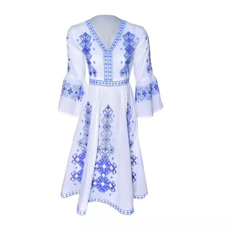 Rochie traditionala evazata alba cu motiv geometric albastru - RTM42