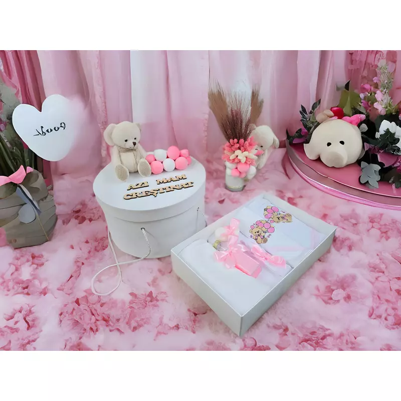 Set Trusou Botez si Lumanare, 9 Piese, cu Ursulet, Alb si Roz, din Catifea - TB252