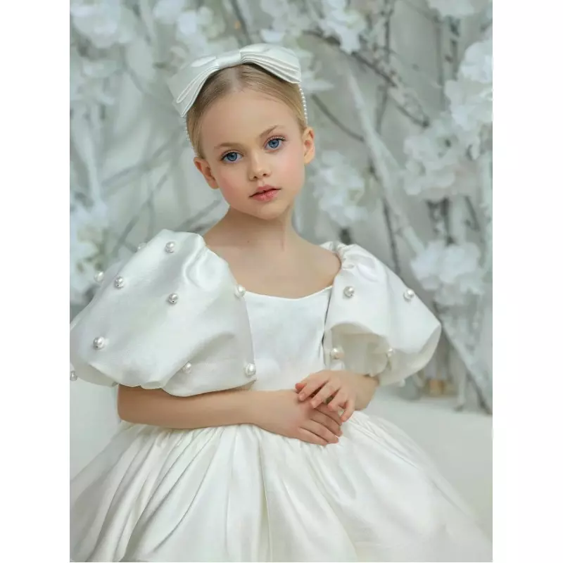 Rochie alba cu perle de Printesa