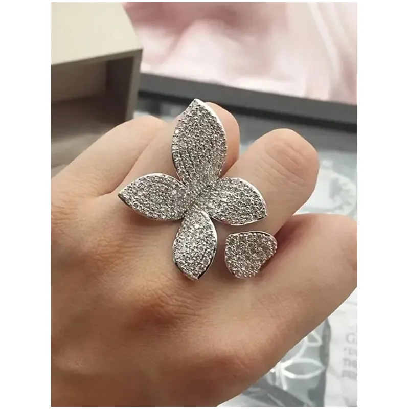 Inel ajustabil Argintiu - Butterfly