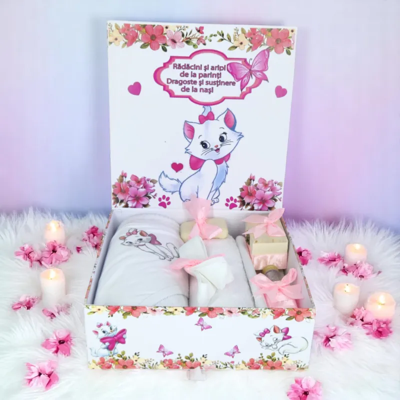 Trusou Botez cu 8 Piese, Pisica Marie, Culoare Roz Deschis - TB189