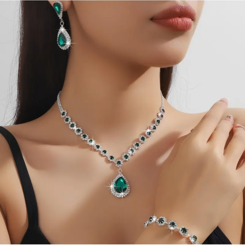 Set 4 Piese Colier, Cercei si Bratara cu Srasuri Verzi - 521017