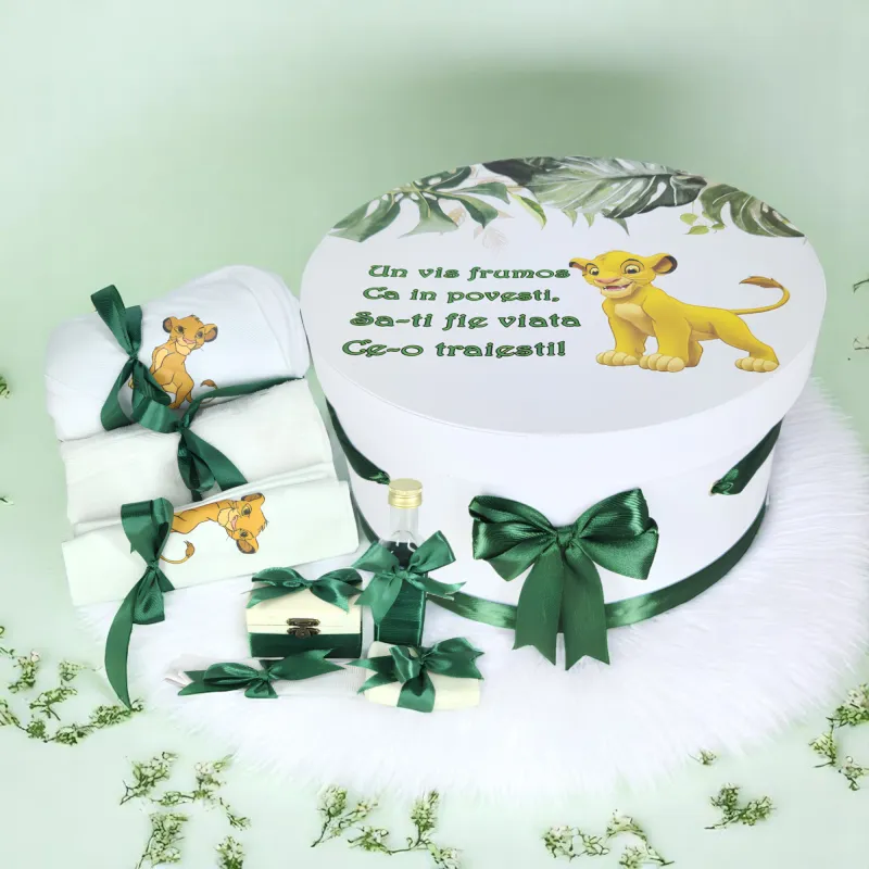 Trusou Botez cu 8 Piese Imprimat, Simba Lion King, Culoare Verde - TB186