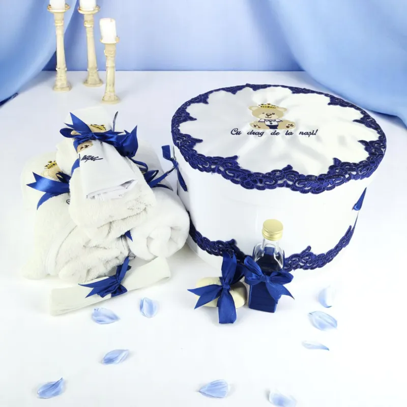 Trusou Botez cu 8 Piese Brodat, Ursulet, Culoare Albastru Regal - BAB223