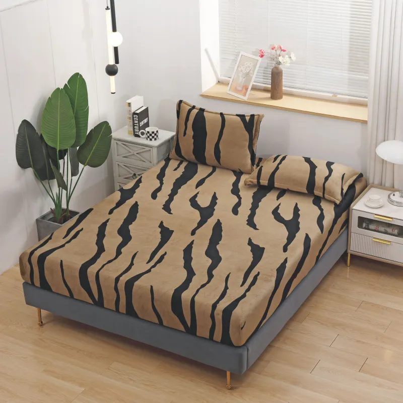 Husa de Pat Cocolino cu Elastic + 2 Fete de Perna pentru Pat Dublu - SUZ140