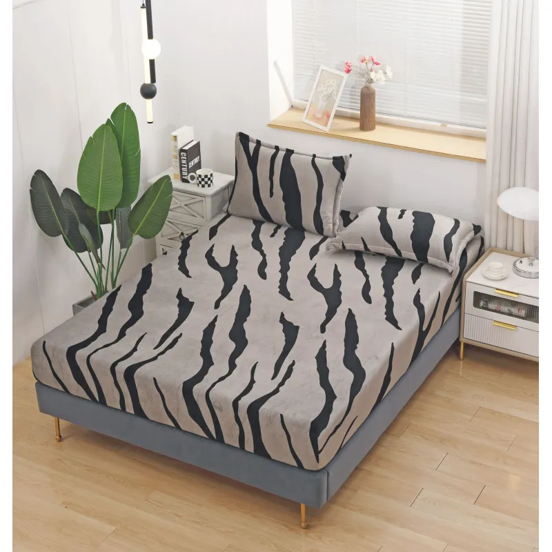 Husa de Pat Cocolino cu Elastic + 2 Fete de Perna pentru Pat Dublu - SUZ143