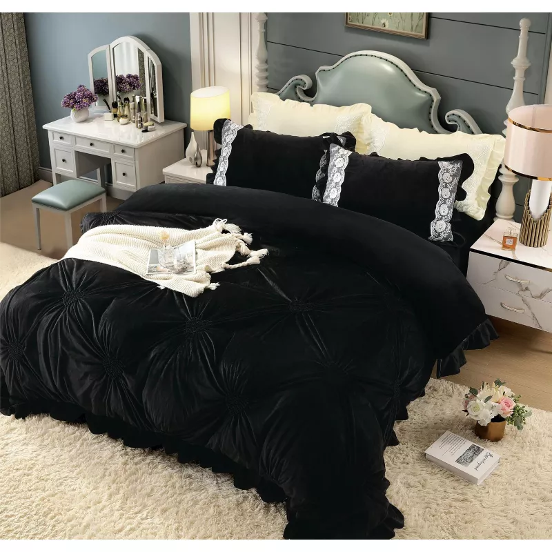 Lenjerie de Pat, din Catifea cu Broderie pentru Pat Dublu, 4 Piese, Negru - JO722