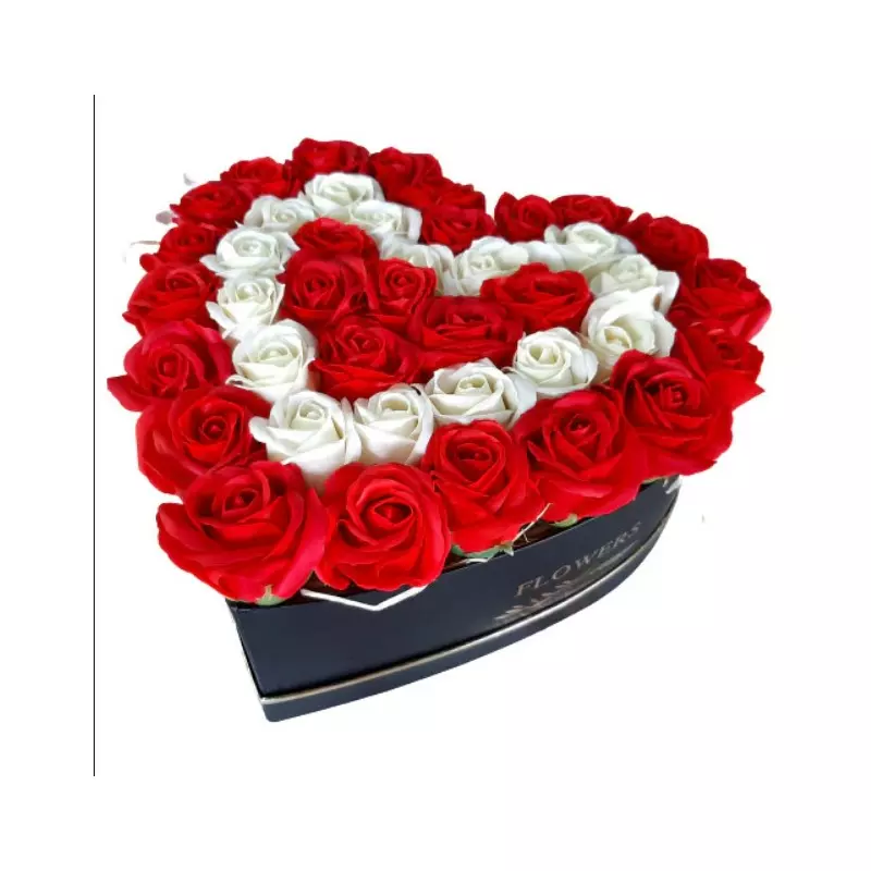 Aranjament Floral Trandafiri Sapun - Cutie Inima 41 Trandafiri Rosu si Alb - VLTN114