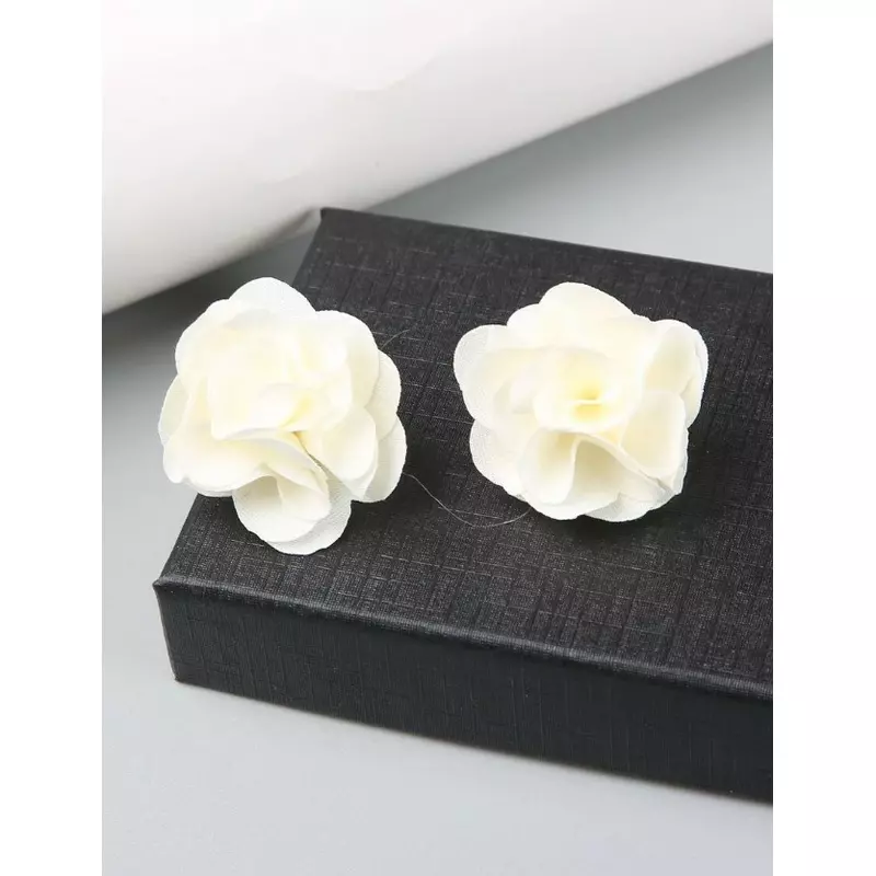 Cercei Floare alba din material textil